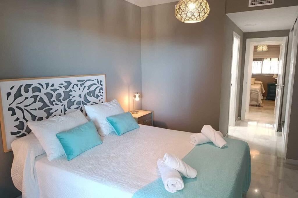 Apartamento Con Vistas Al Mar ฟูเอนฮิโรลา ภายนอก รูปภาพ